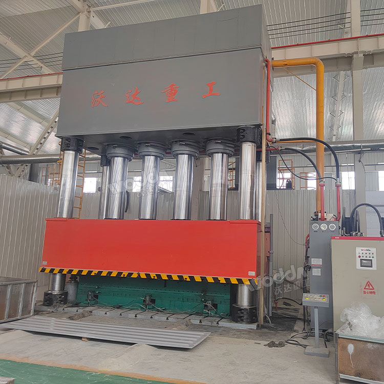 玻璃鋼防腐板成型液壓機(jī)現(xiàn)場(chǎng) 玻璃鋼防腐板成型液壓機(jī)現(xiàn)場(chǎng)