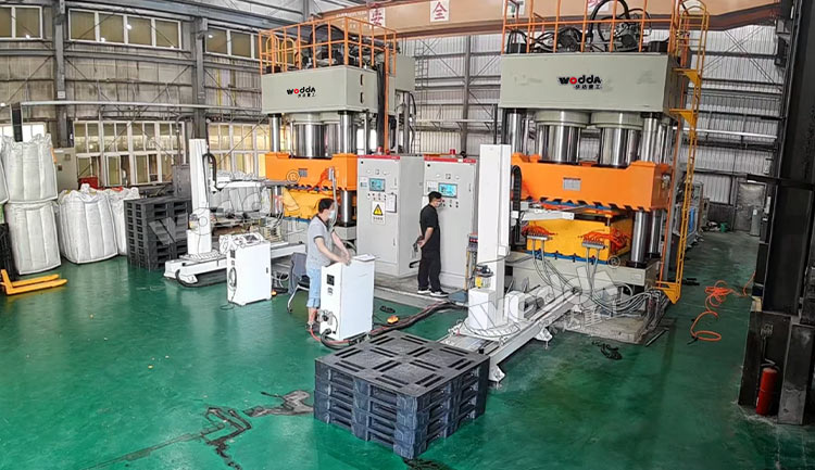 塑料托盤液壓機(jī) 塑料托盤液壓機(jī)