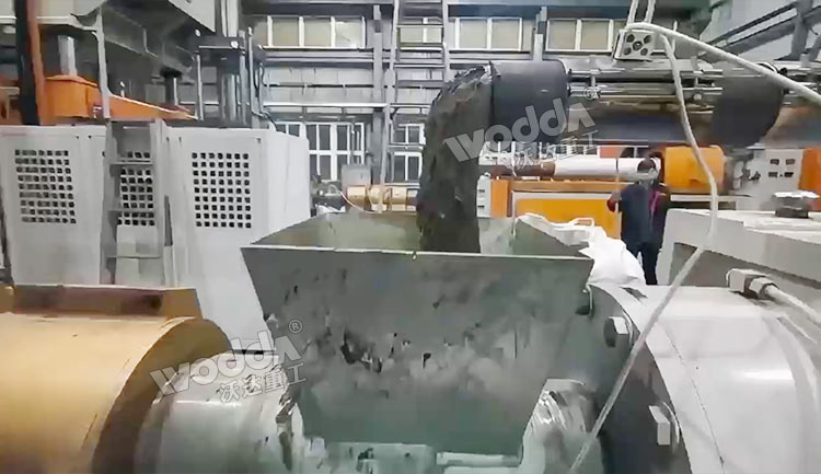 塑化擠出.jpg 塑化擠出.jpg